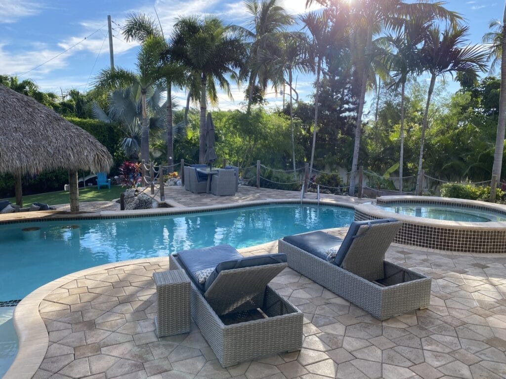 Swimming pool view at Kinder in the Keys women’s treatment facility